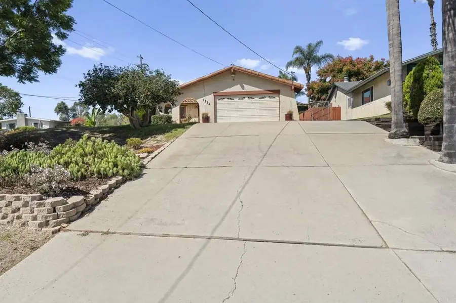 1114 Maryland Drive, Vista, CA 92083 - Image #2