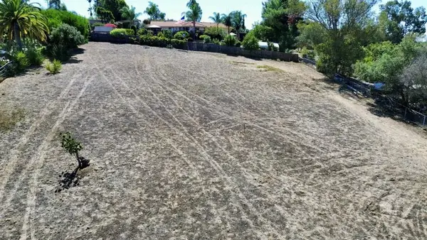 1851 E Mission, Fallbrook, CA 92028