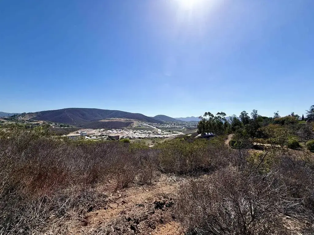 1 Esplendido Ave, Vista, CA 92084 - Image #1