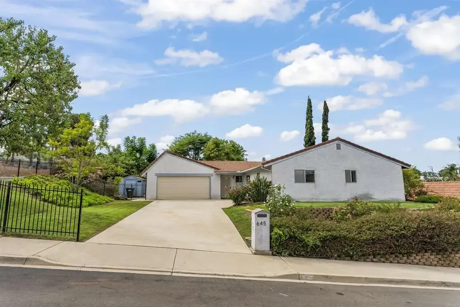 645 Rainbow Place, Escondido, CA 92027 - Image #3