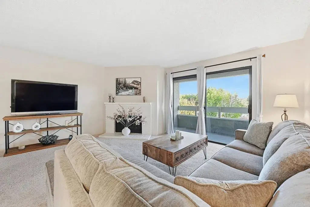 1040 E Washington Avenue #37, Escondido, CA 92025 - Image #1