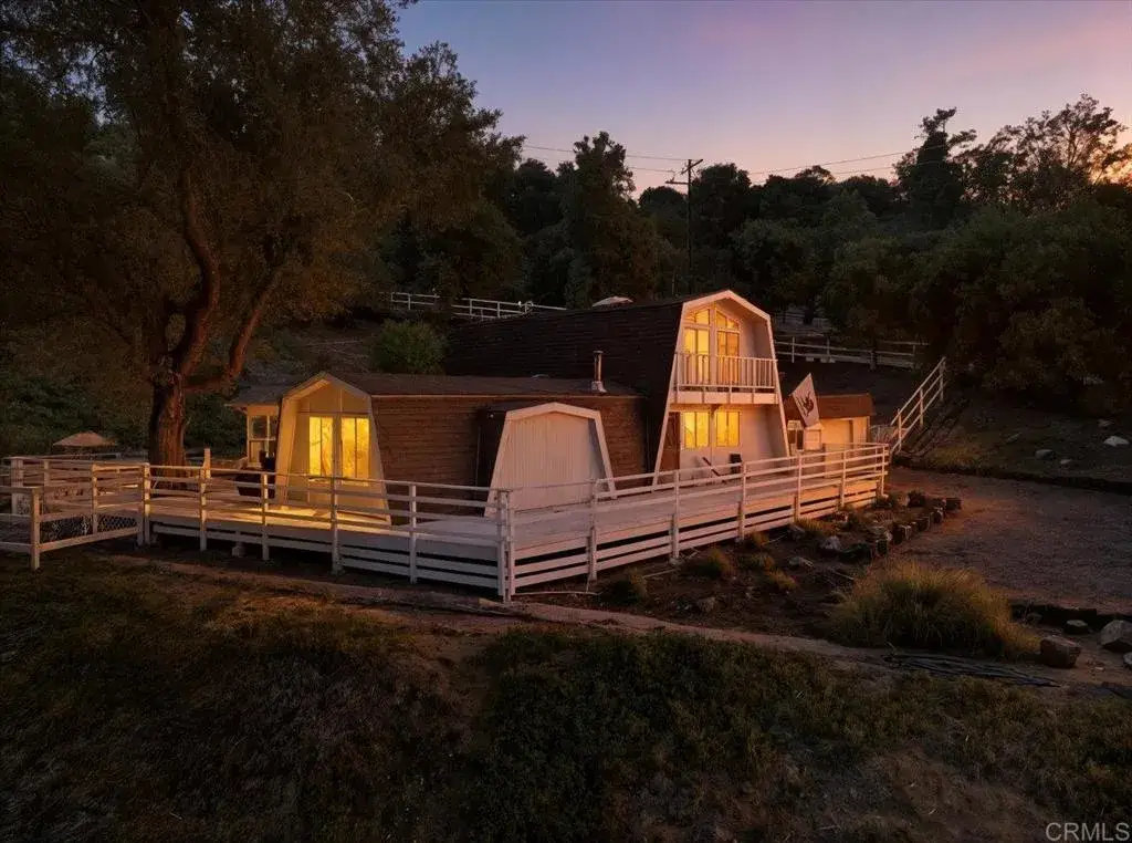 1482 Wilt Rd., Fallbrook, CA 92028 - #1