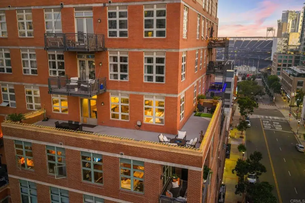 877 Island Avenue #701, San Diego, CA 92101 - Image #1