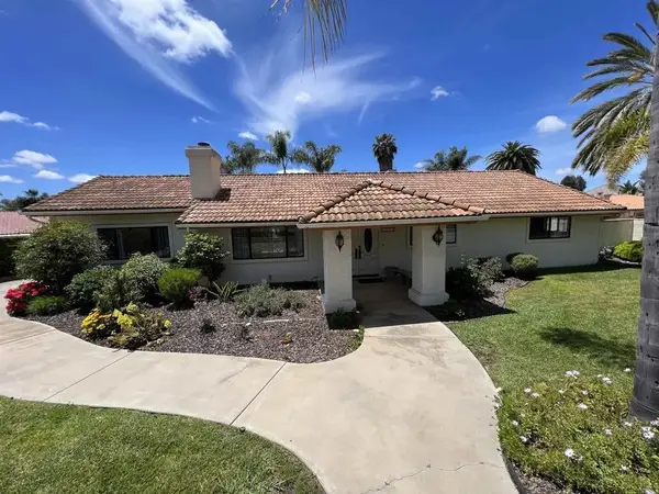 1602 Warmlands Avenue, Vista, CA 92084
