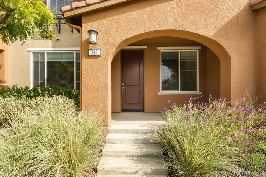 343 American River Ct, Oxnard, CA 93036 - Image #3