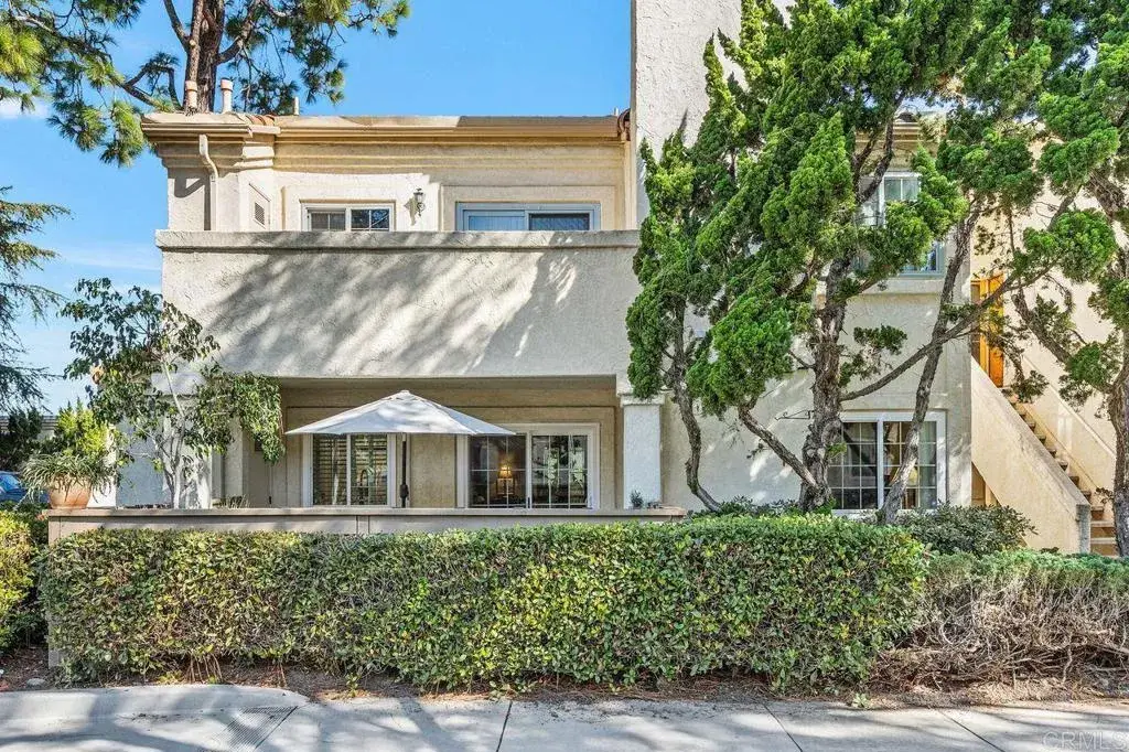 1050 La Tortuga Drive #5, Vista, CA 92081 - Image #1