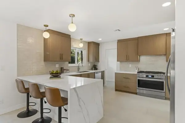 1111 S San Joaquin, Palm Springs, CA 92264