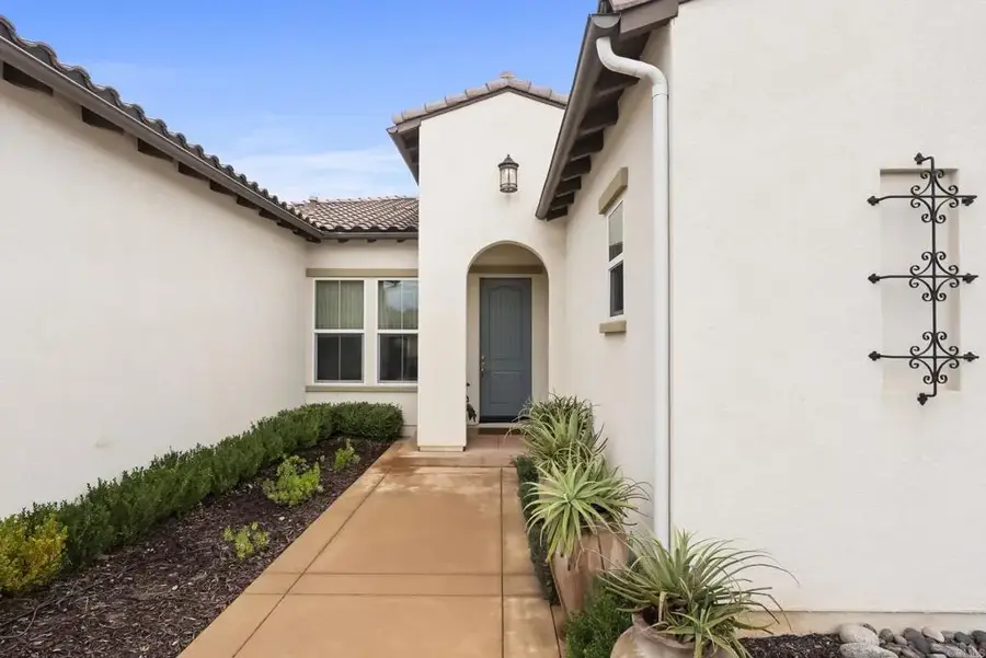 1352 Baumgartner Way, Escondido, CA 92026 - Image #2