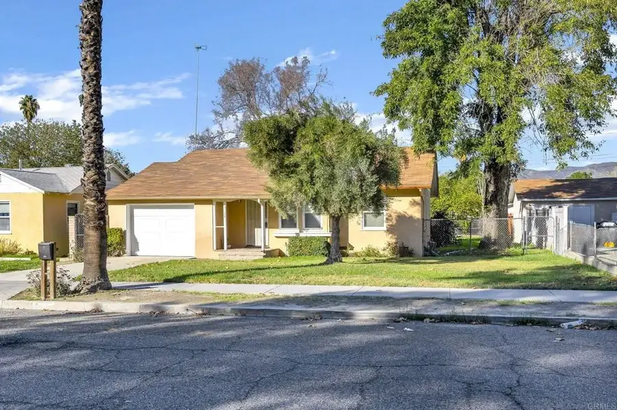 1124 E Campus Way, Hemet, CA 92543 - Image #2