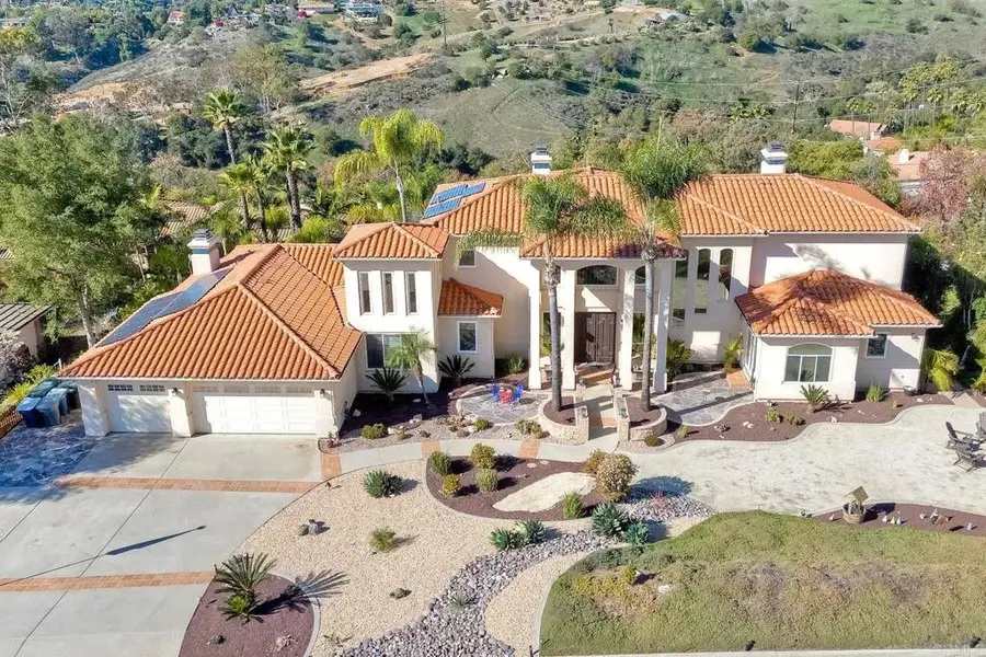 2471 Canyon Creek Road, Escondido, CA 92025 - Image #3