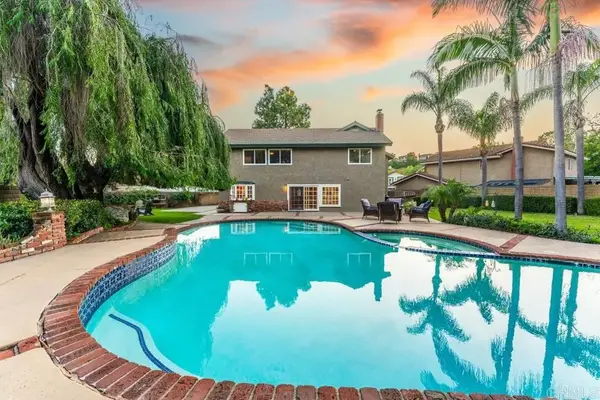 910 S Amherst Circle, Anaheim Hills, CA 92807