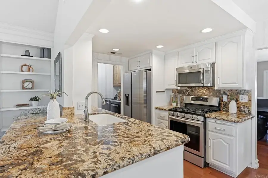 17821 Quintana Lane, Huntington Beach, CA 92647 - Image #2