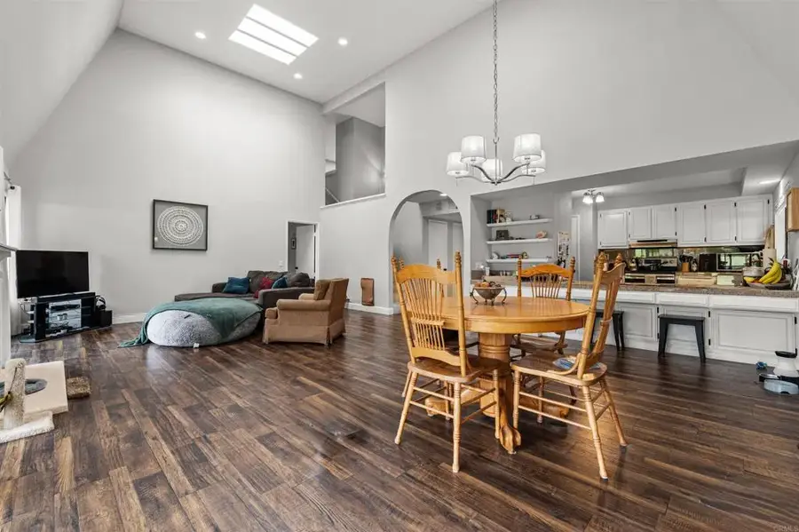 2537 Navarra Drive #9-B, Carlsbad, CA 92009 - Image #2