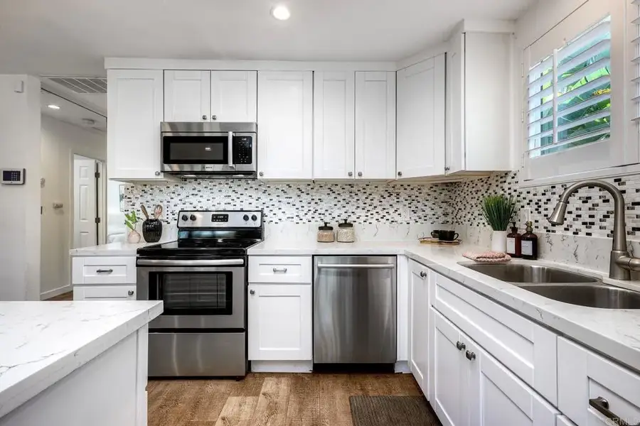 3758 Mario Pl, San Diego, CA 92117 - Image #3