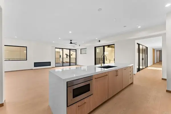 2672 Roosevelt Street, Carlsbad, CA 92008