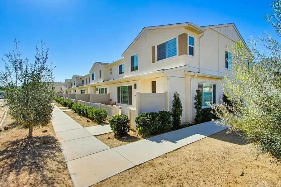 35131 Rangpur Ln, Fallbrook, CA 92028 - #2