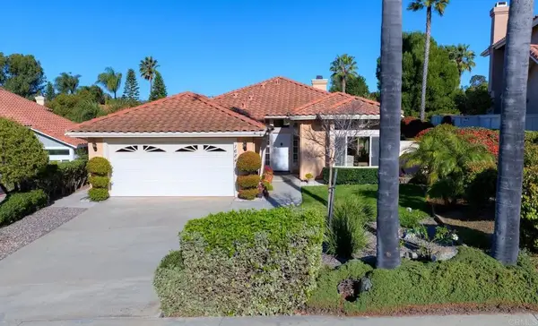 1684 Countryside Dr, Vista, CA 92081