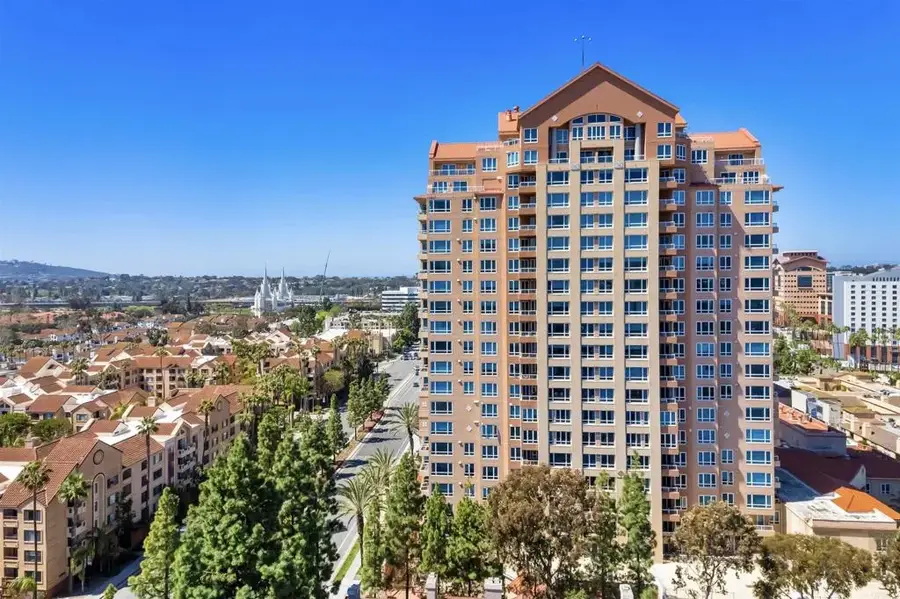 3890 Nobel Drive #2102, San Diego, CA 92122 - #3