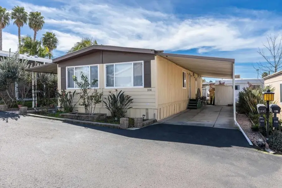 718 Sycamore #104, Vista, CA 92083 - #2