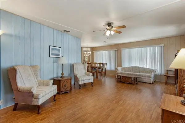 1010 E Bobier #204, Vista, CA 92084