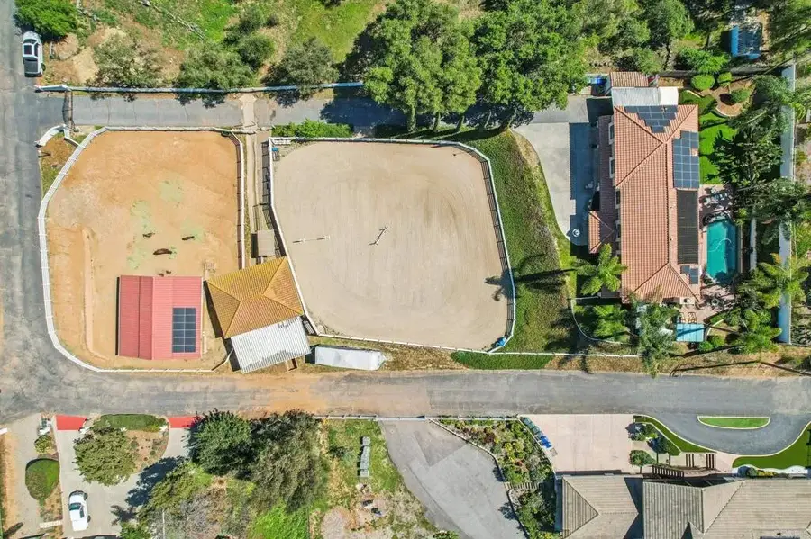 29950 Robbie Ln, Vista, CA 92084 - #2