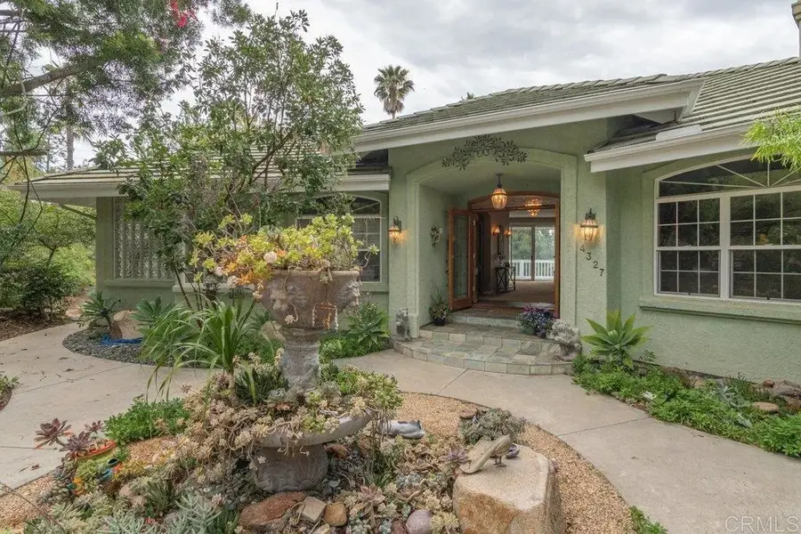 4327 Hollyhill Road, Vista, CA 92084 - #2