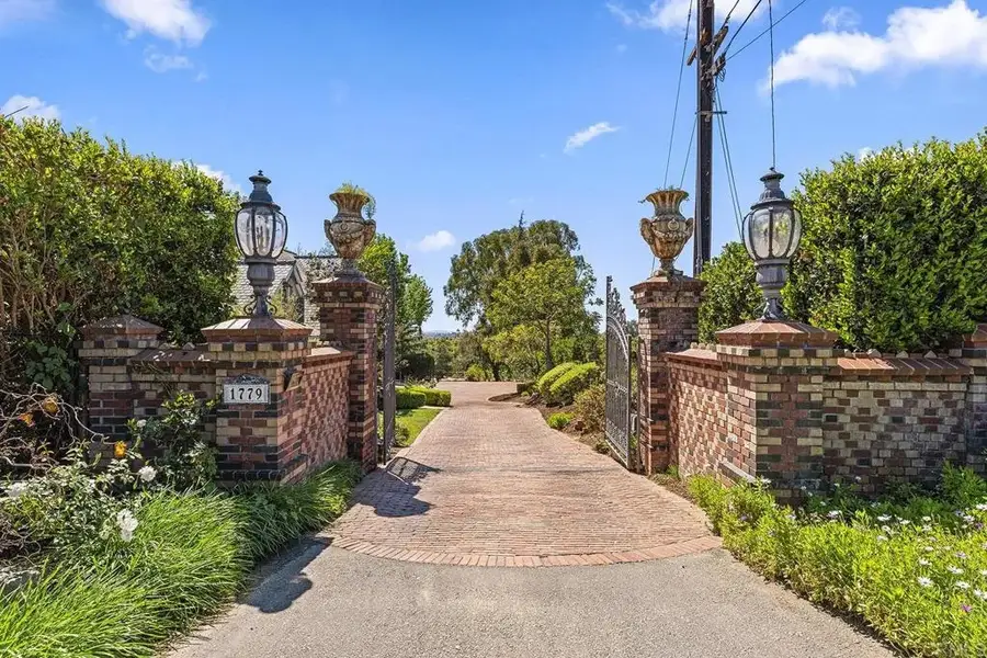 1779 Elevado Road, Vista, CA 92084 - #3