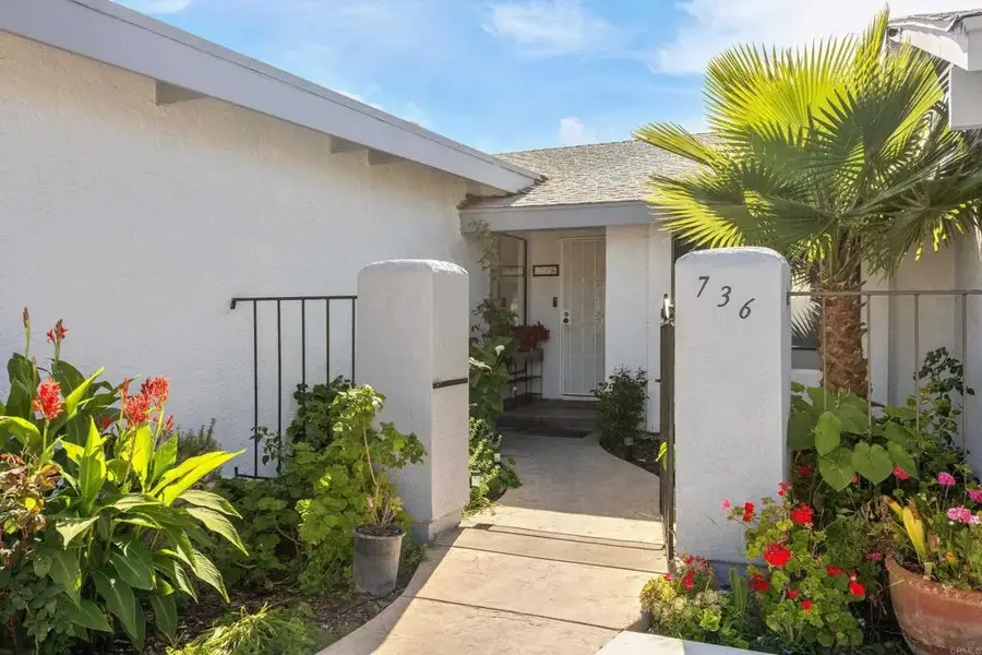 736 Granada Drive, Vista, CA 92083 - #2