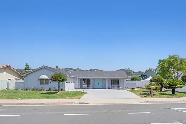 1622 W Country Club Lane, Escondido, CA 92026