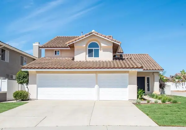 2038 Ridgeline Avenue, Vista, CA 92081