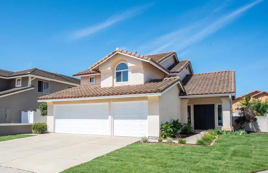 2038 Ridgeline Avenue, Vista, CA 92081 - #2