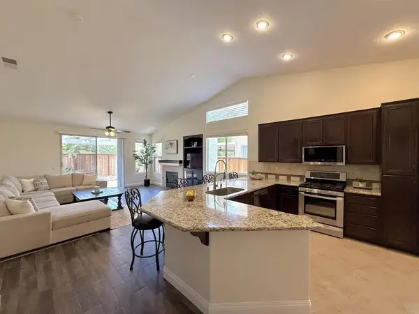 3327 Avocado Vista Lane, Fallbrook, CA 92028
