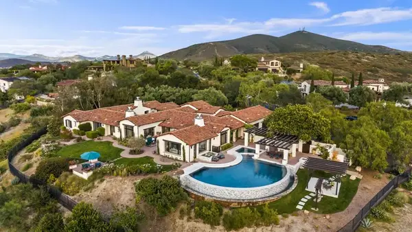 8062 Entrada De Luz E, San Diego, CA 92127