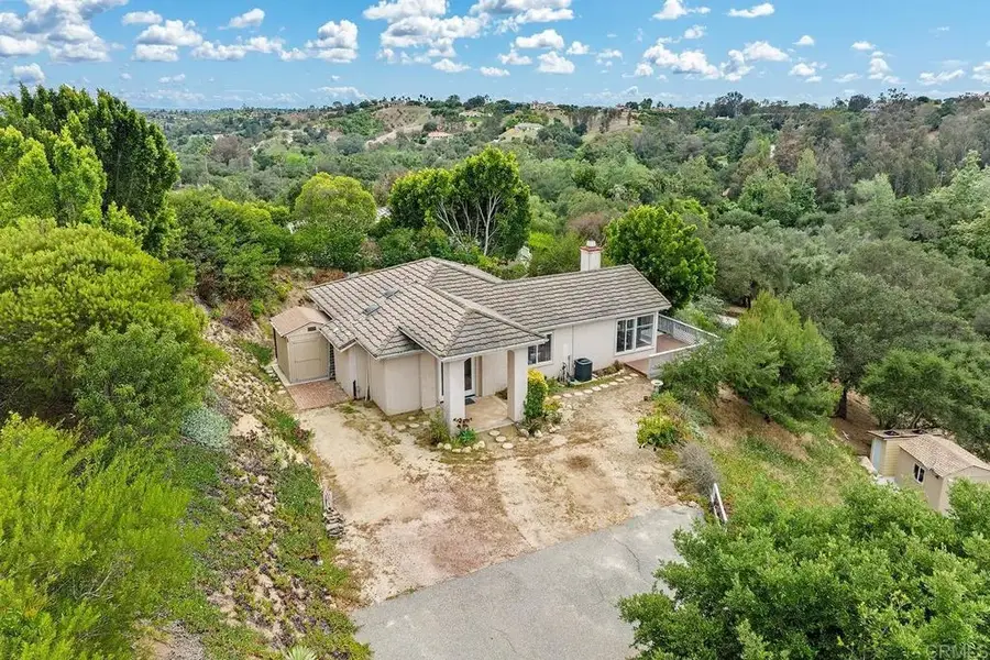 2557 Live Oak Park Rd, Fallbrook, CA 92028 - #3