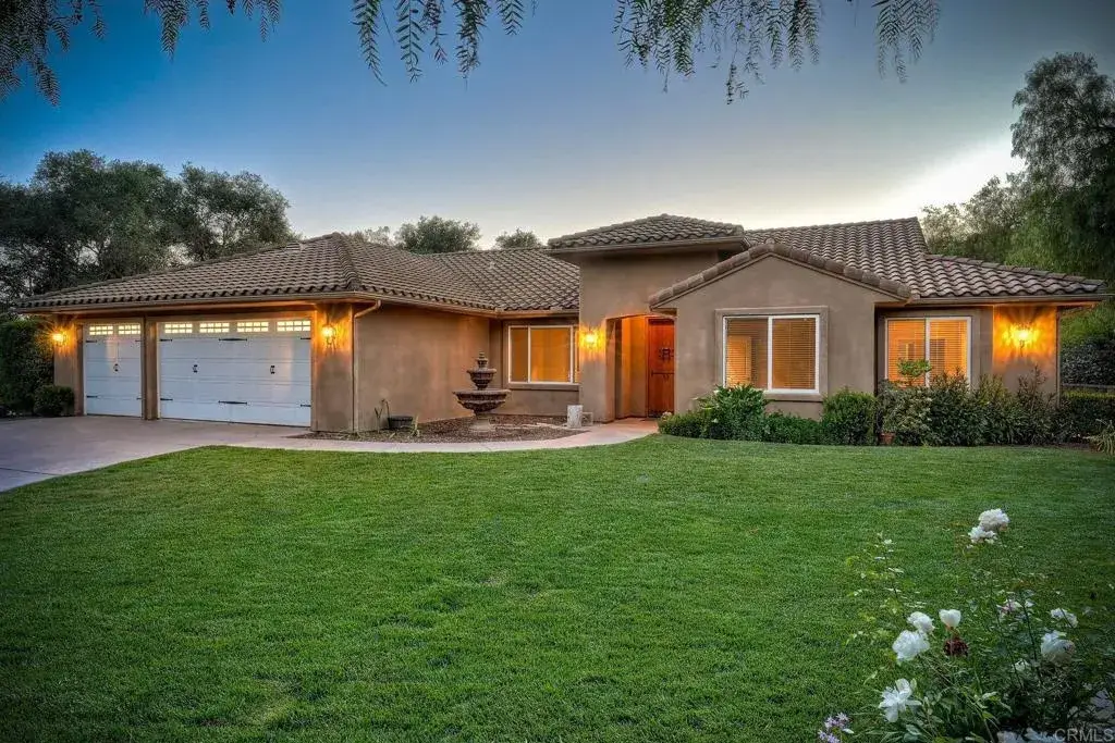 1285 S Stage Coach Ln, Fallbrook, CA 92028 - #1