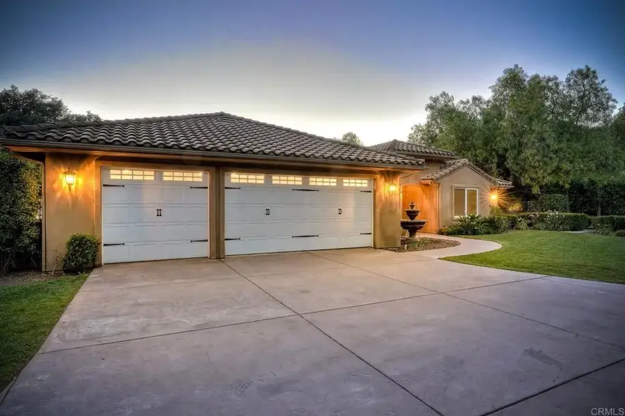 1285 S Stage Coach Ln, Fallbrook, CA 92028 - #3