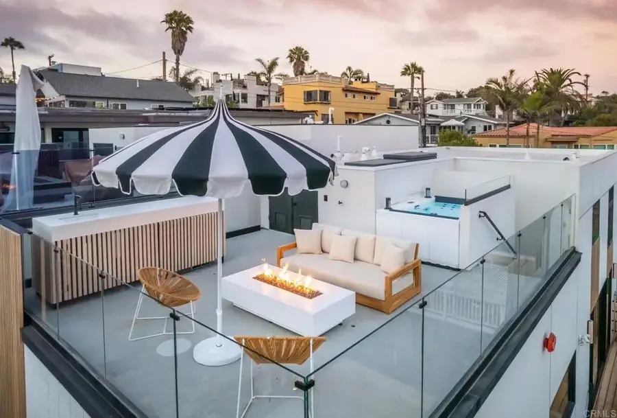 239 4th St, Encinitas, CA 92024 - #3