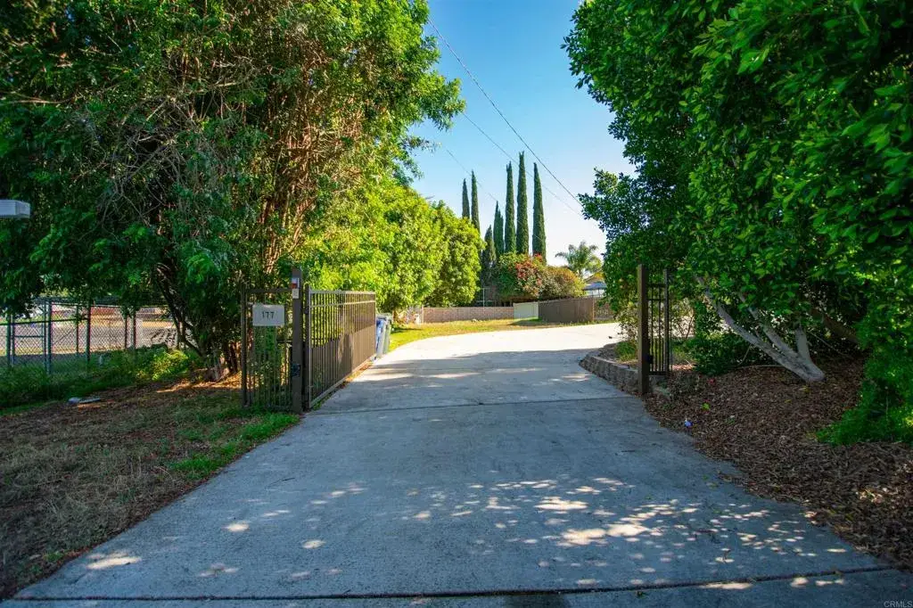177 Barhaven Lane, Fallbrook, CA 92028 - #1