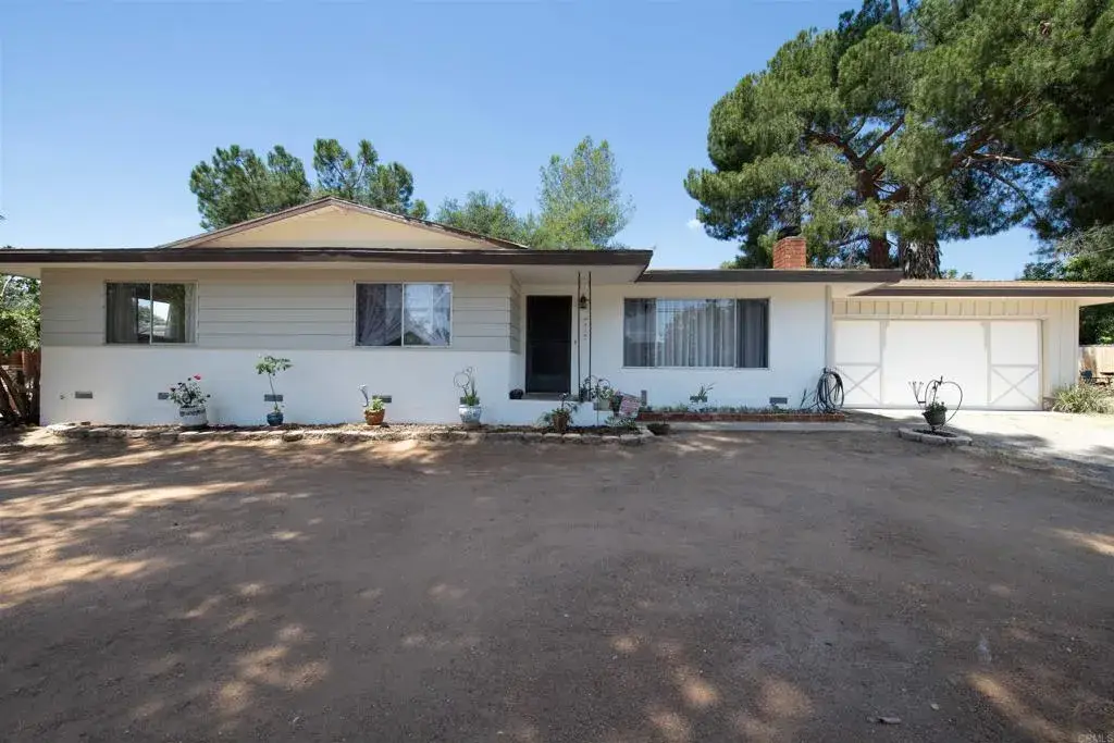1687 S Citrus, Escondido, CA 92027 - #1