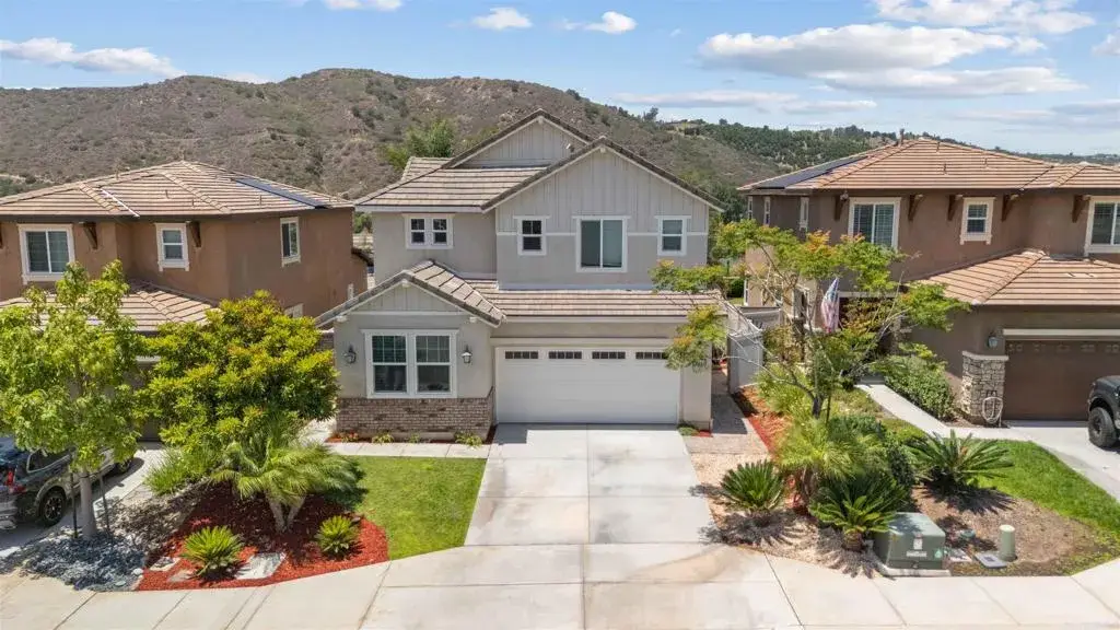 35664 Asturian Way, Fallbrook, CA 92028 - #1