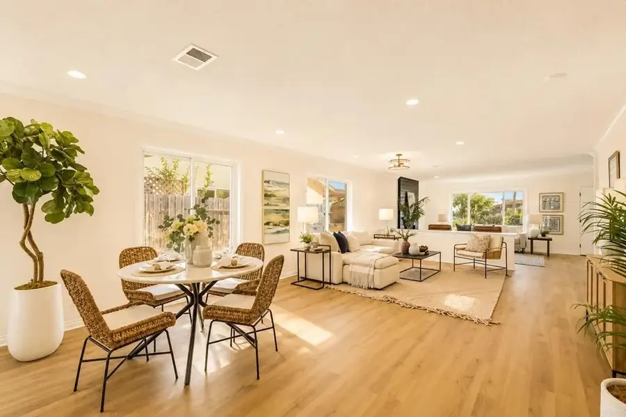 5848 Chateau Drive, San Diego, CA 92117 - #2