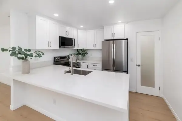 7758 Caminito Encanto #204, Carlsbad, CA 92009