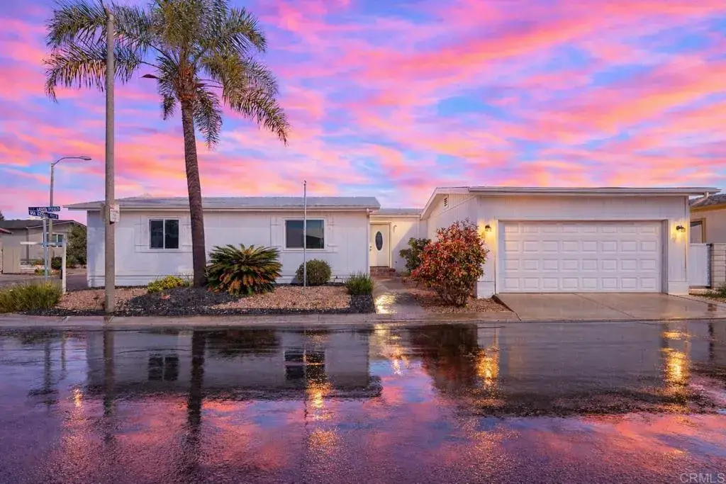 647 Via Costa Rica, Vista, CA 92081 - #1