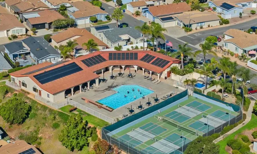 647 Via Costa Rica, Vista, CA 92081 - #2