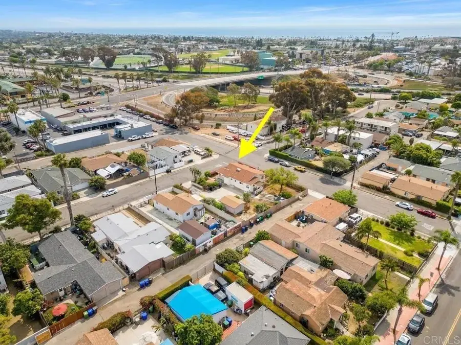 402 Santa Barbara Street, Oceanside, CA 92058 - #3