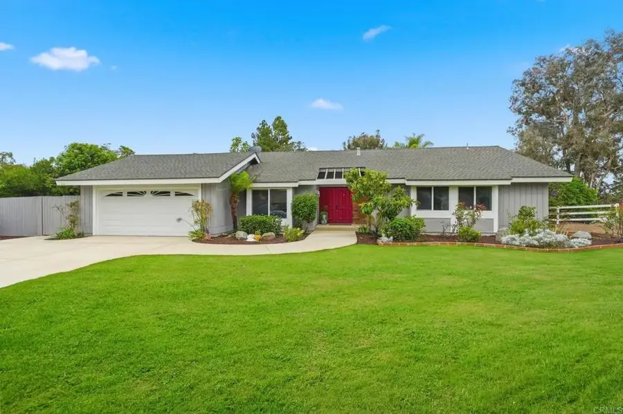 745 Black Hawk Circle, Vista, CA 92081 - #2
