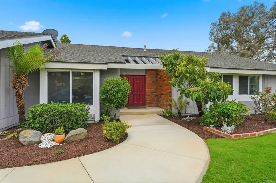 745 Black Hawk Circle, Vista, CA 92081 - #3