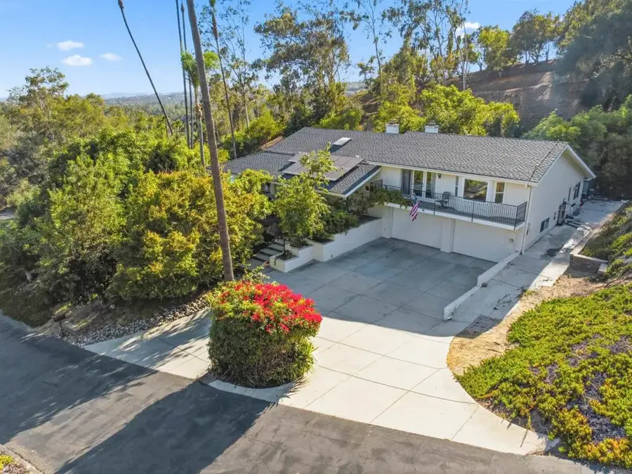 3830 Lake Garden Drive, Fallbrook, CA 92028 - #2