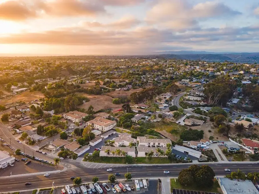 2136 Oceanside Boulevard, Oceanside, CA 92054 - #3