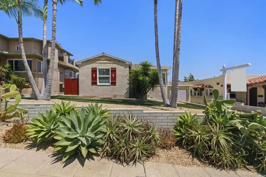 3219 Goldfinch Street, San Diego, CA 92103 - #3